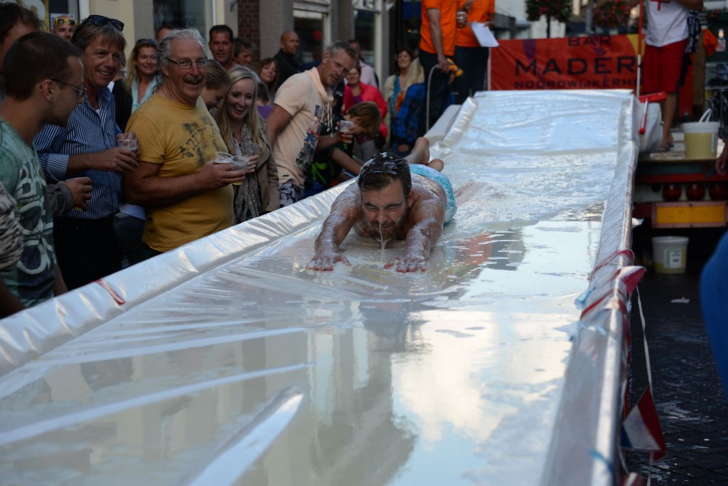 ../Images/Donderdag kermis 278.jpg